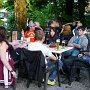 Erschöpft aber glücklich im Biergarten.