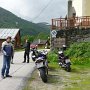 Am Fuße des Col de la Madeleine (1993 Meter). Wir hatten uns verfahren und warten auf  Wolle.